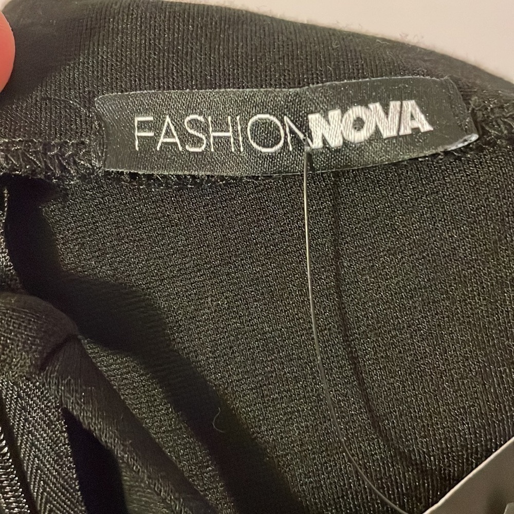 Fashion Nova Get Lots of Courage Black Mini Skirt size XS - Picture 4 of 16